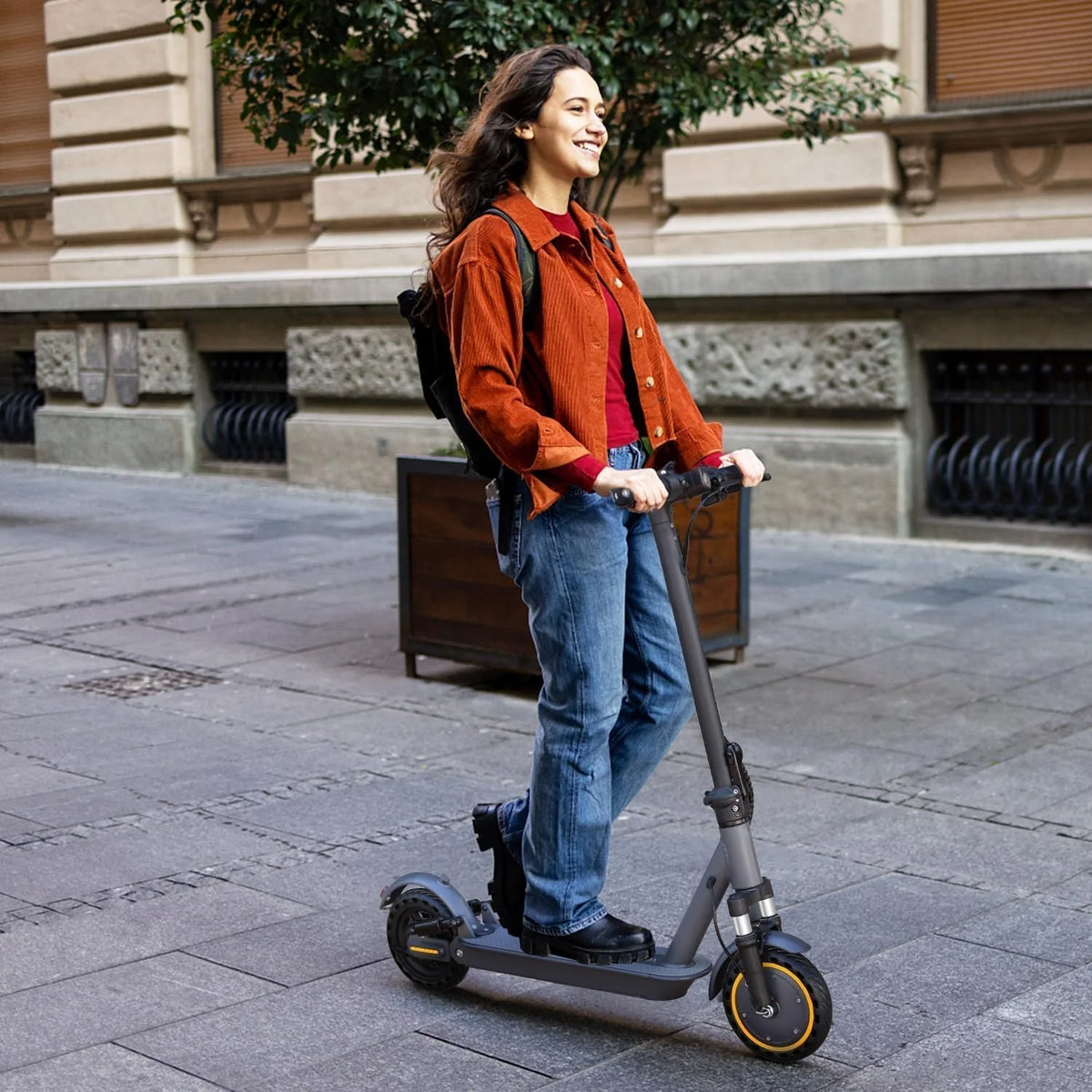 Electric Scooter With Solid Tires And Dual Braking - 350W/500W
