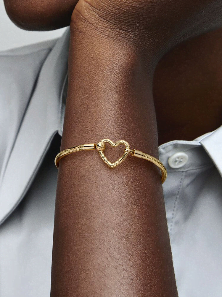 Pandora Moments Heart Closure Snake Chain Bracelet