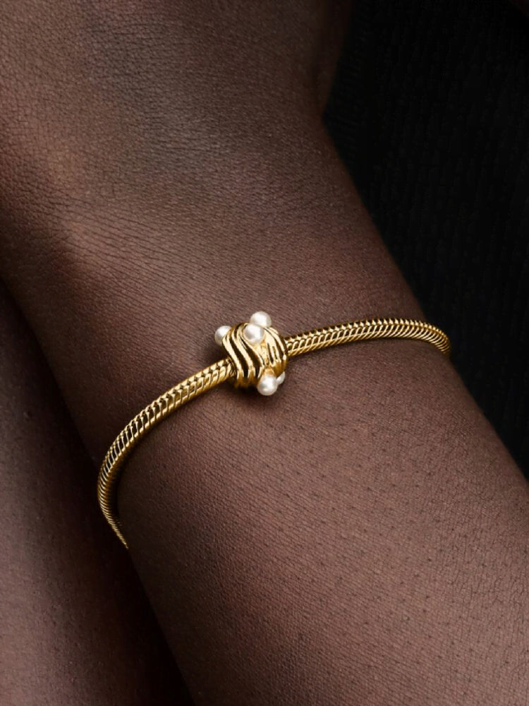 Abstract Waves Charm