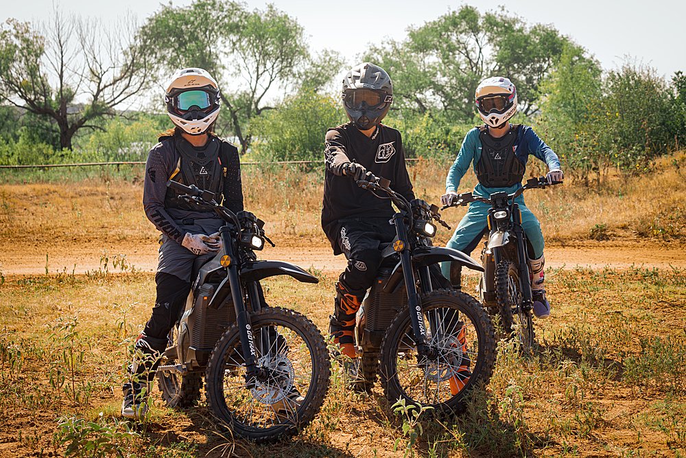 GoTrax Electric Dirt Bike, 50 mi Max Range, 53 mph Max Speed, 8000W - Everest