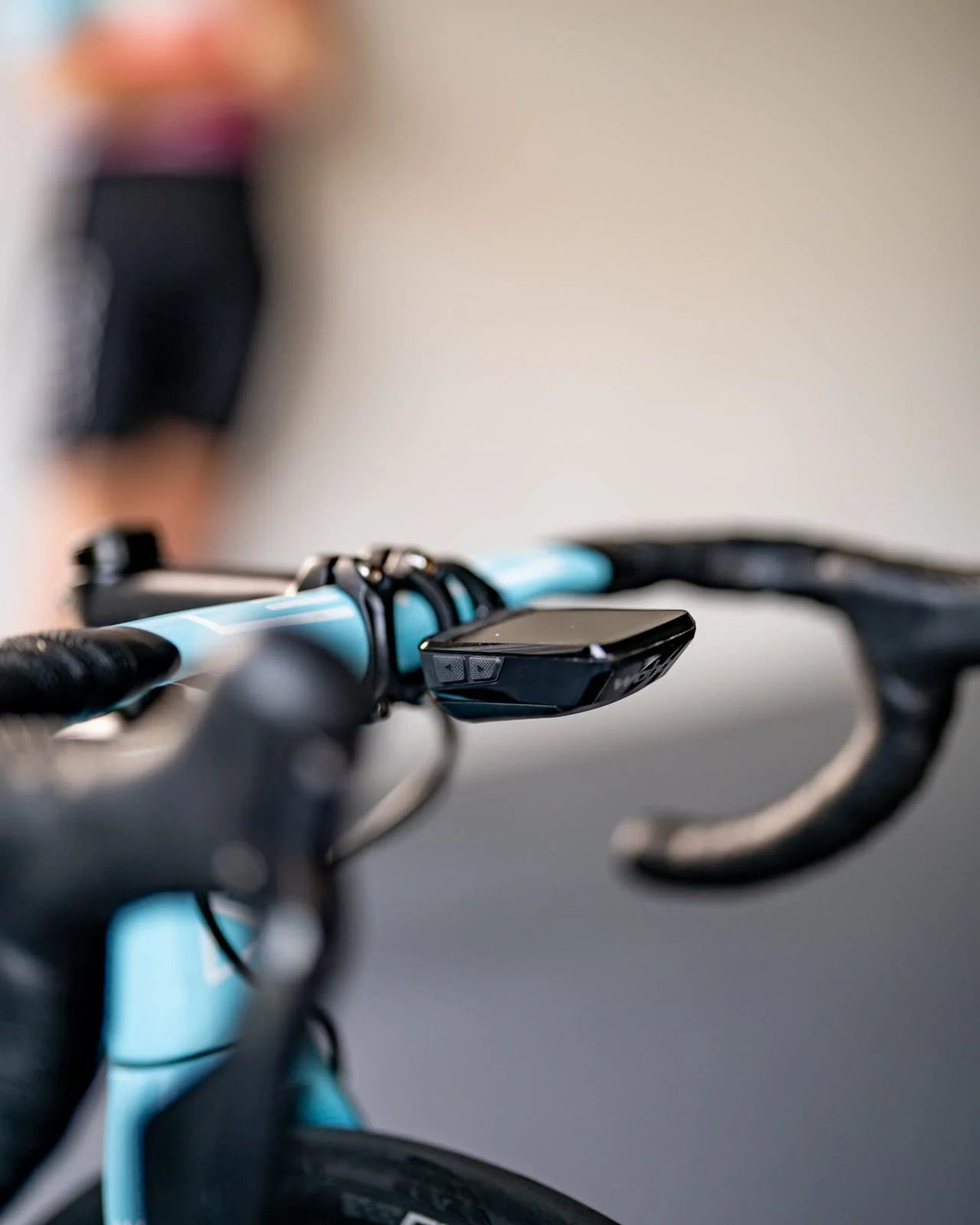Wahoo ELEMNT Bolt V2 GPS Cycling Bike Computer - V2