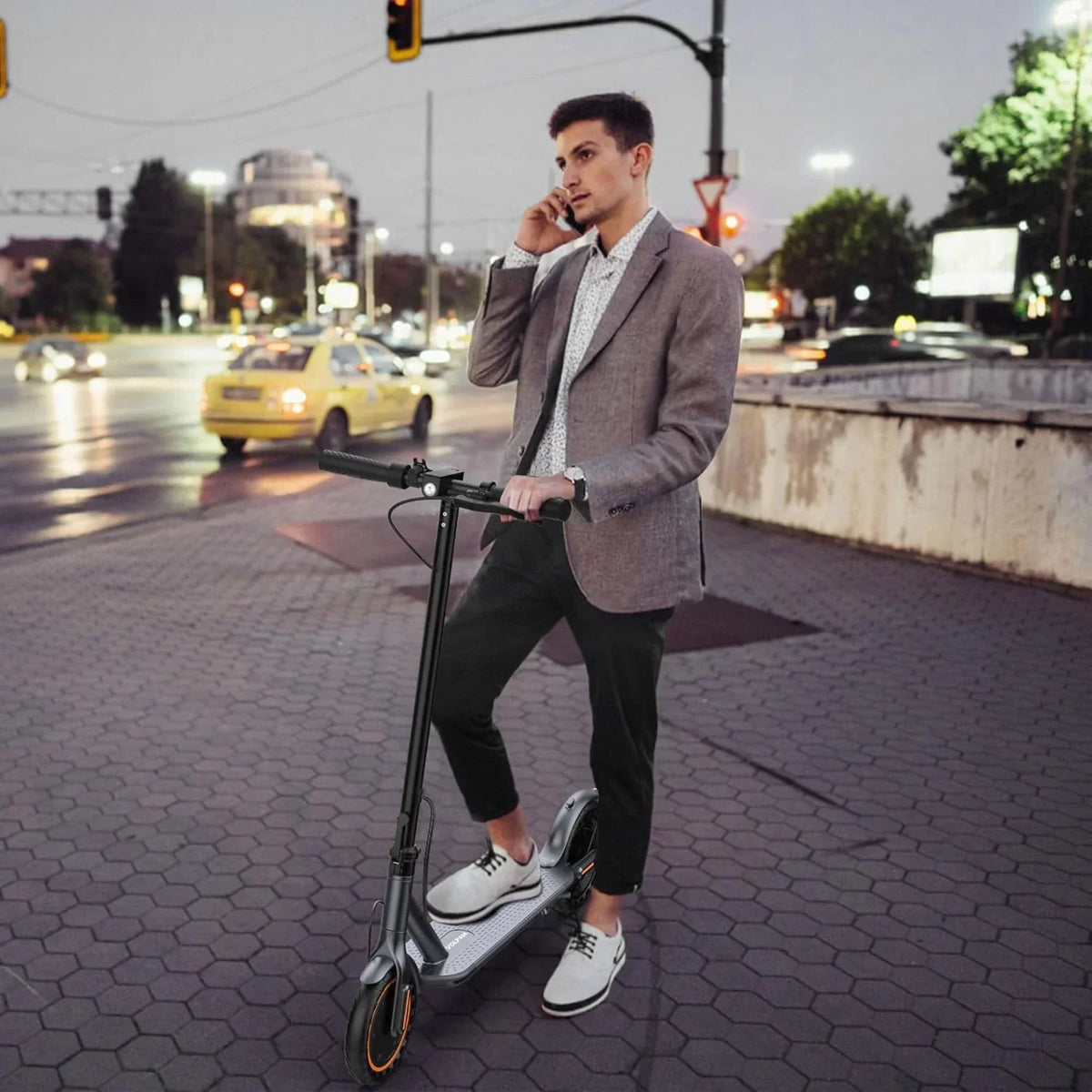 Electric Scooter 350W/500W Motor, 8.5/10 Solid Tires, 19/22 Mph, 28/21/12 Miles Range