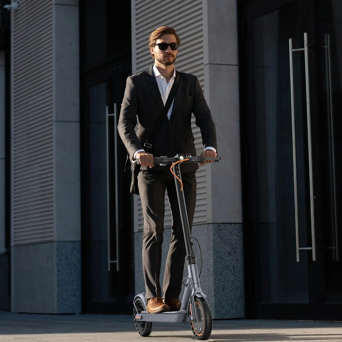 Electric Scooter 350W/500W Motor, 8.5/10 Solid Tires, 19/22 Mph, 28/21/12 Miles Range