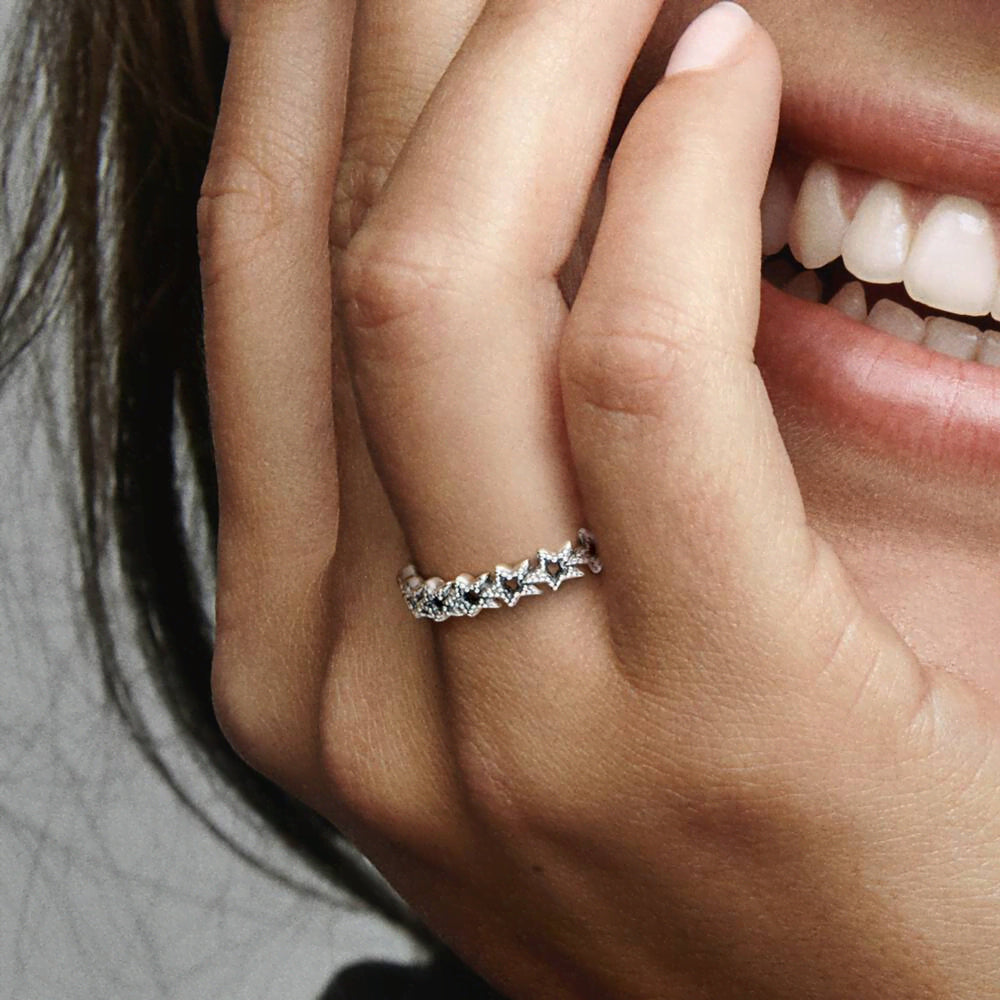 Band of Asymmetric Stars Ring