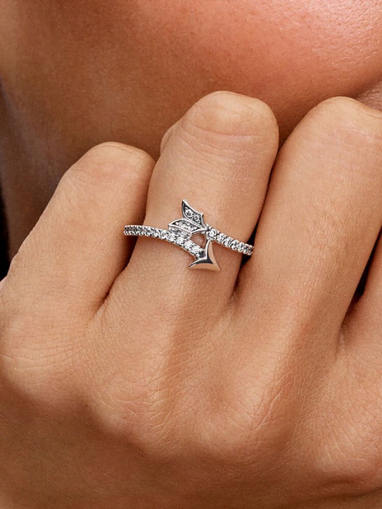 Sparkling Arrow Ring