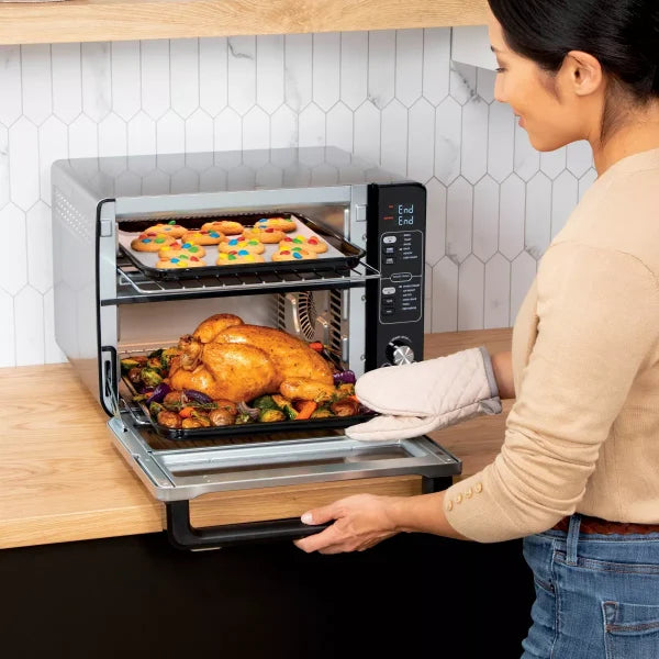 Ninja 12-in-1 Double Oven With FlexDoor, Rapid Top Oven, Convection And Air Fry Bottom Oven - DCT401