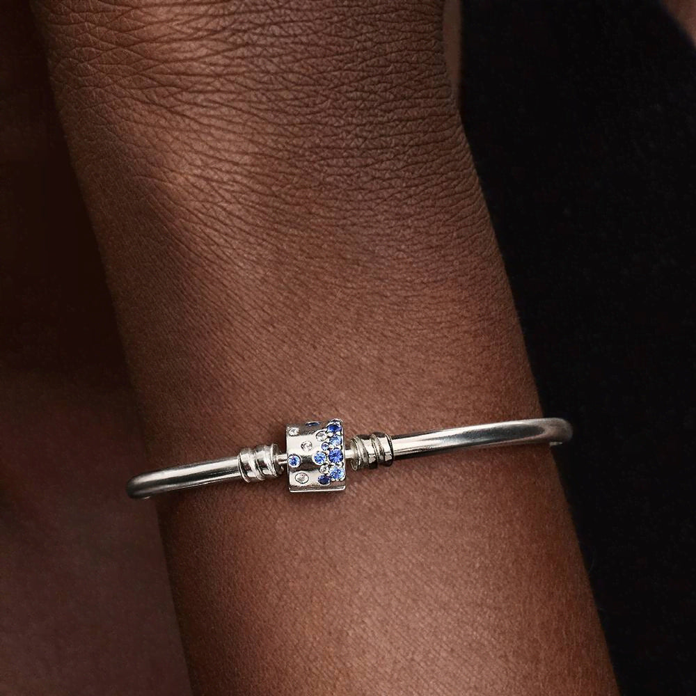 FINAL SALE - Sparkling Barrel Clasp Bangle
