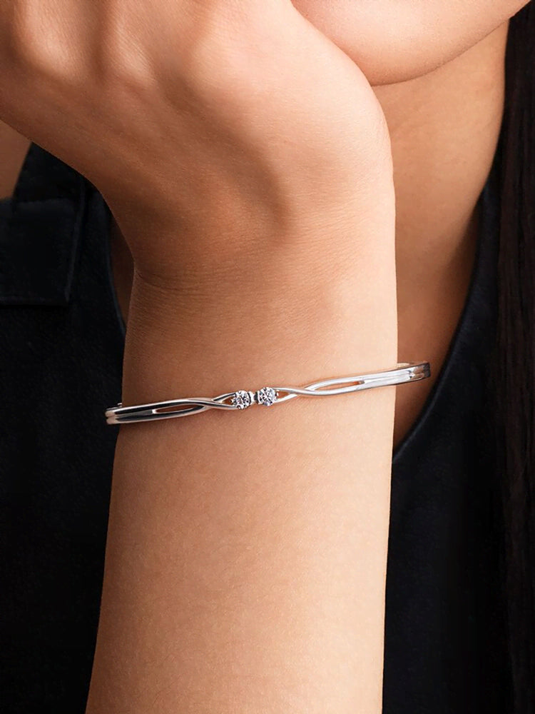 Pandora Infinite Sterling Silver Double-Facing Lab-grown Diamond Bangle