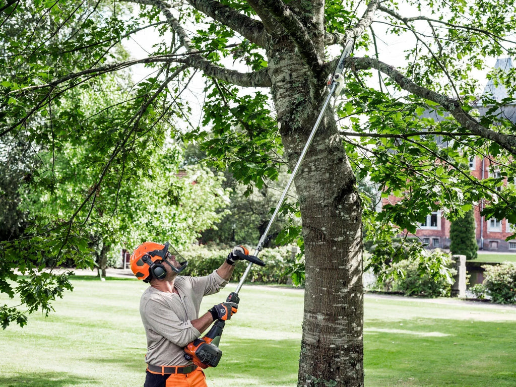 Husqvarna Gas String Trimmer, 28-cc 2-cycle, 20-in Straight Shaft, Attachment And Edger Capable - 330LK 970545001
