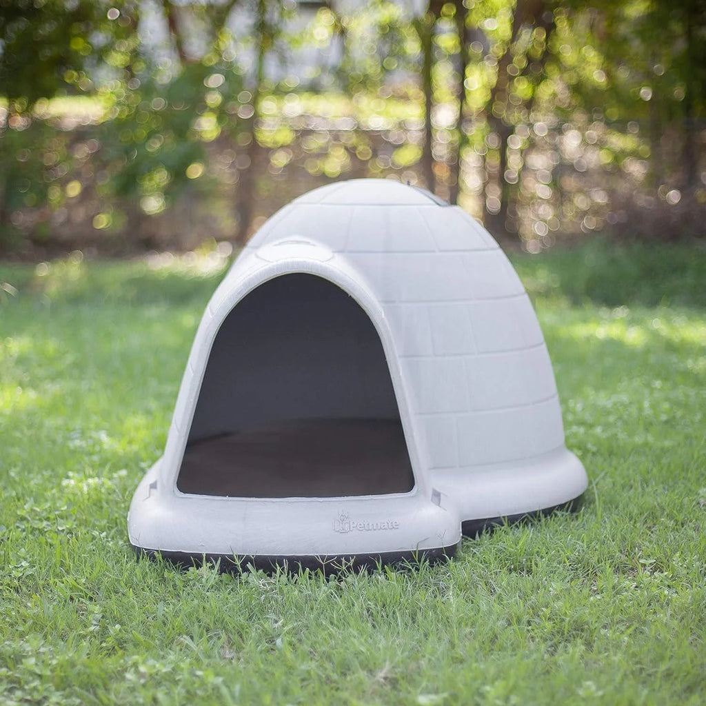 XL All-Weather Igloo Dog House for 90-125 Lb. Dogs