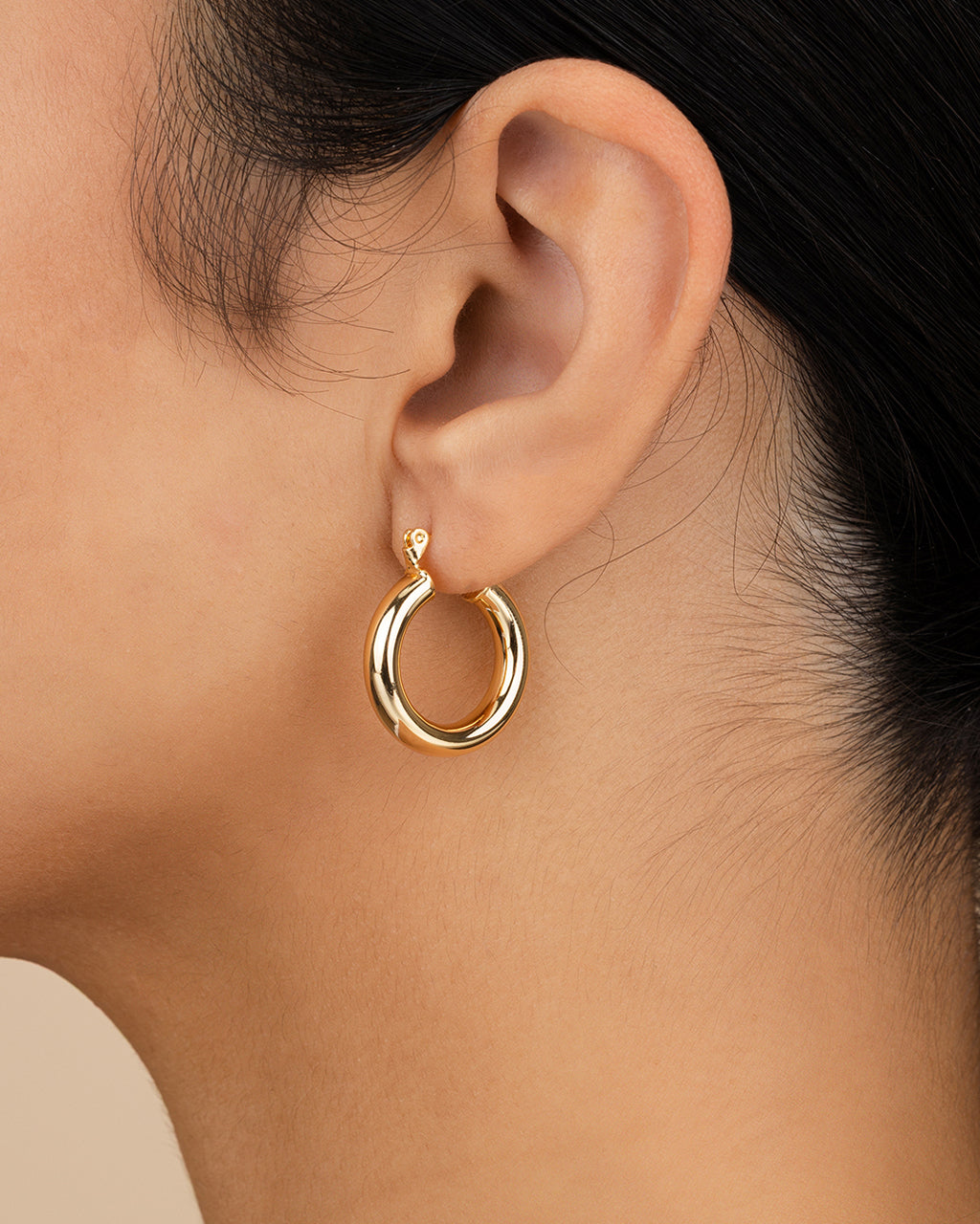 Graduated Tube Hoop Earrings - view 2