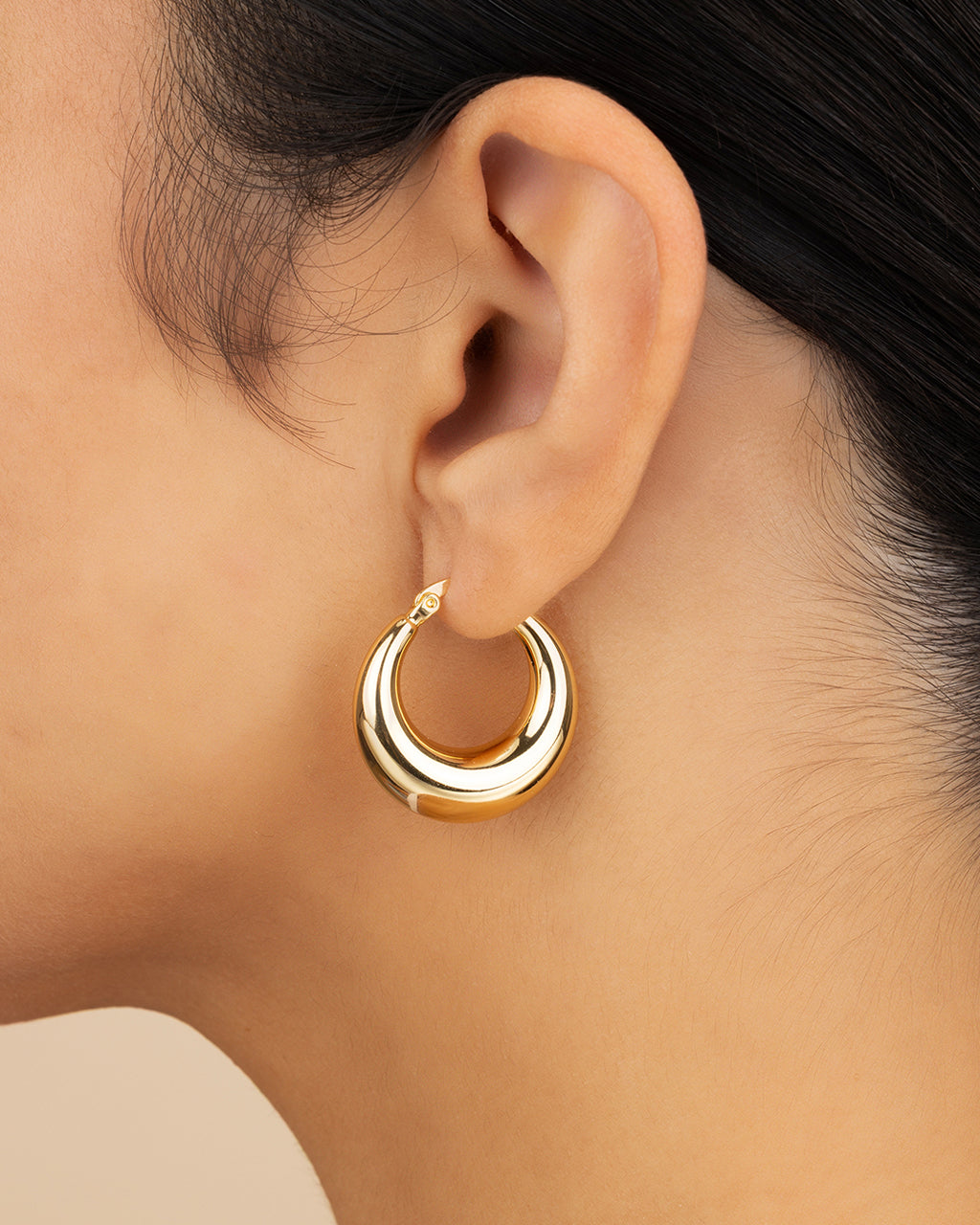 Graduated Tube Hoop Earrings - view 3