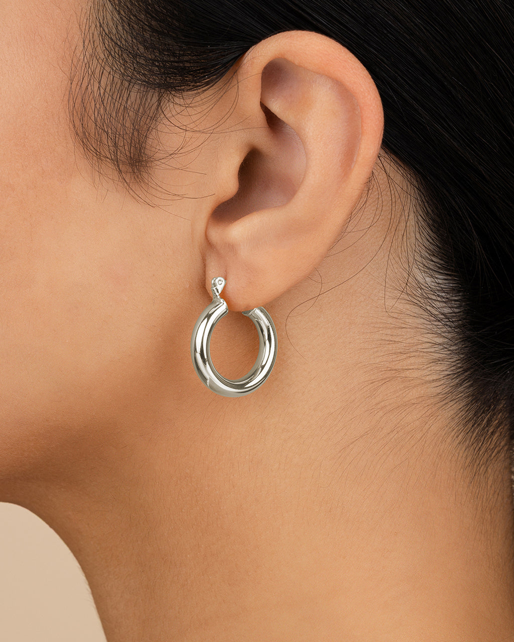 Graduated Tube Hoop Earrings - view 4
