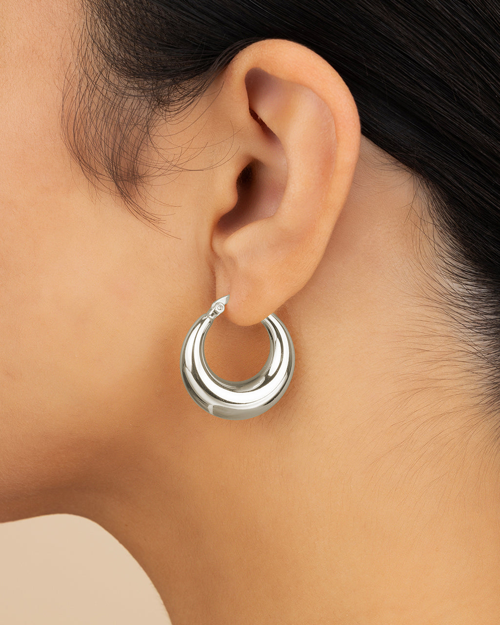 Graduated Tube Hoop Earrings - view 5