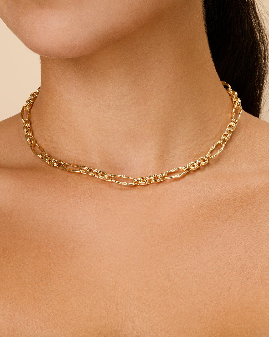 Tegan Textured Long Link Necklace - view 2