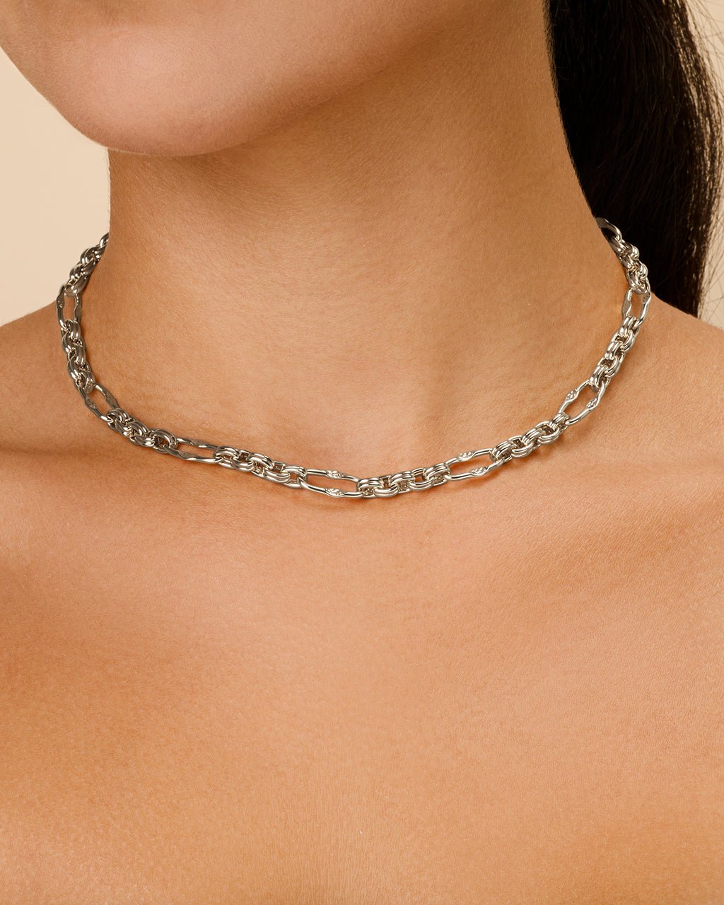Tegan Textured Long Link Necklace - view 3