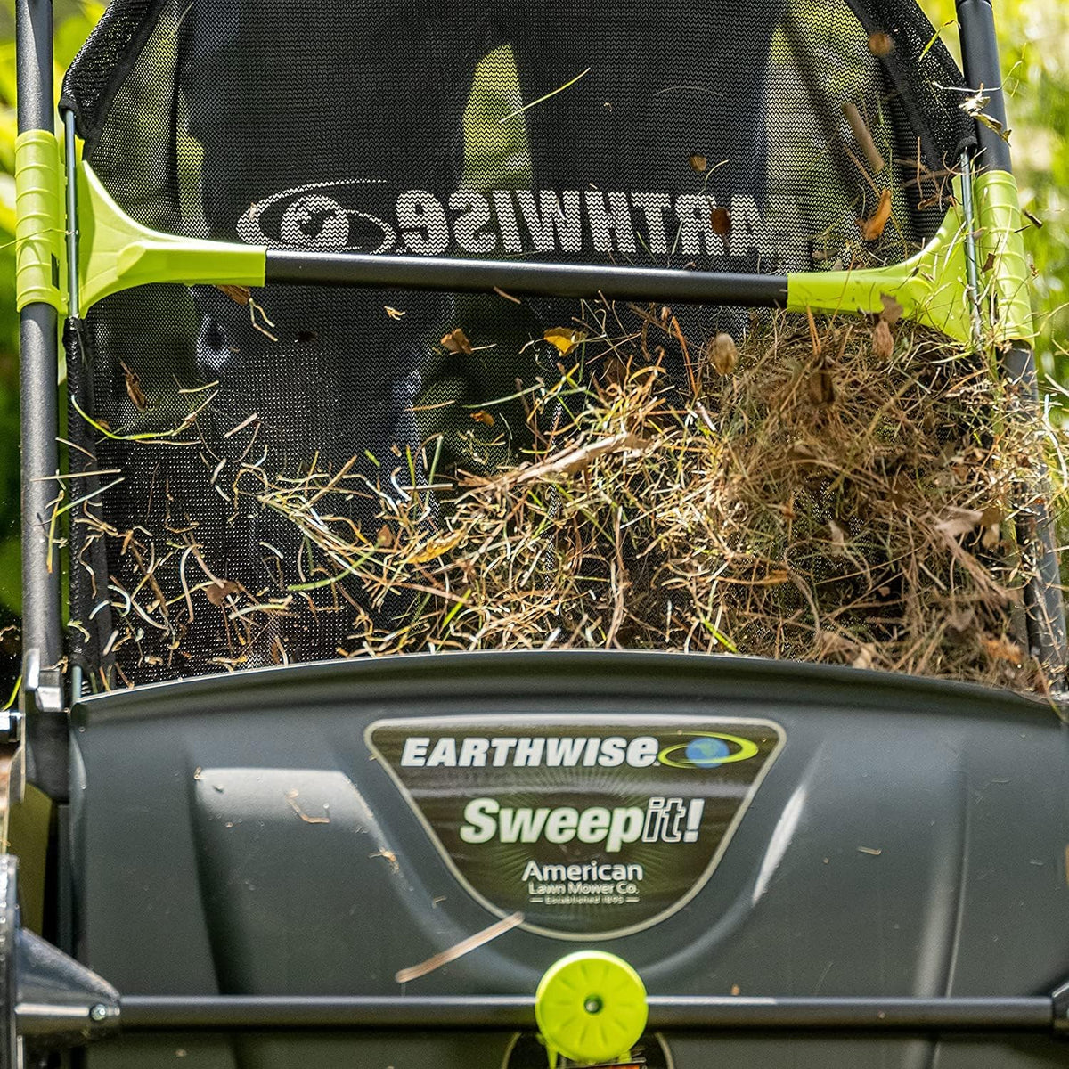 21-Inch Leaf And Grass Push Lawn Sweeper - Black