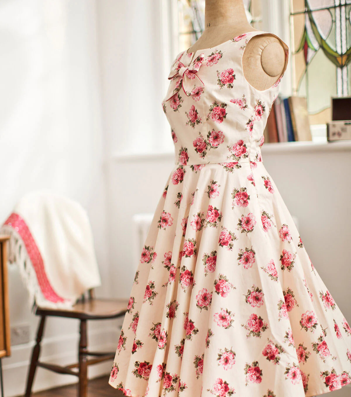 Brother Computerized Sewing Machine, Light Mauve Floral, 60 Built-In Stitches - CP2160M