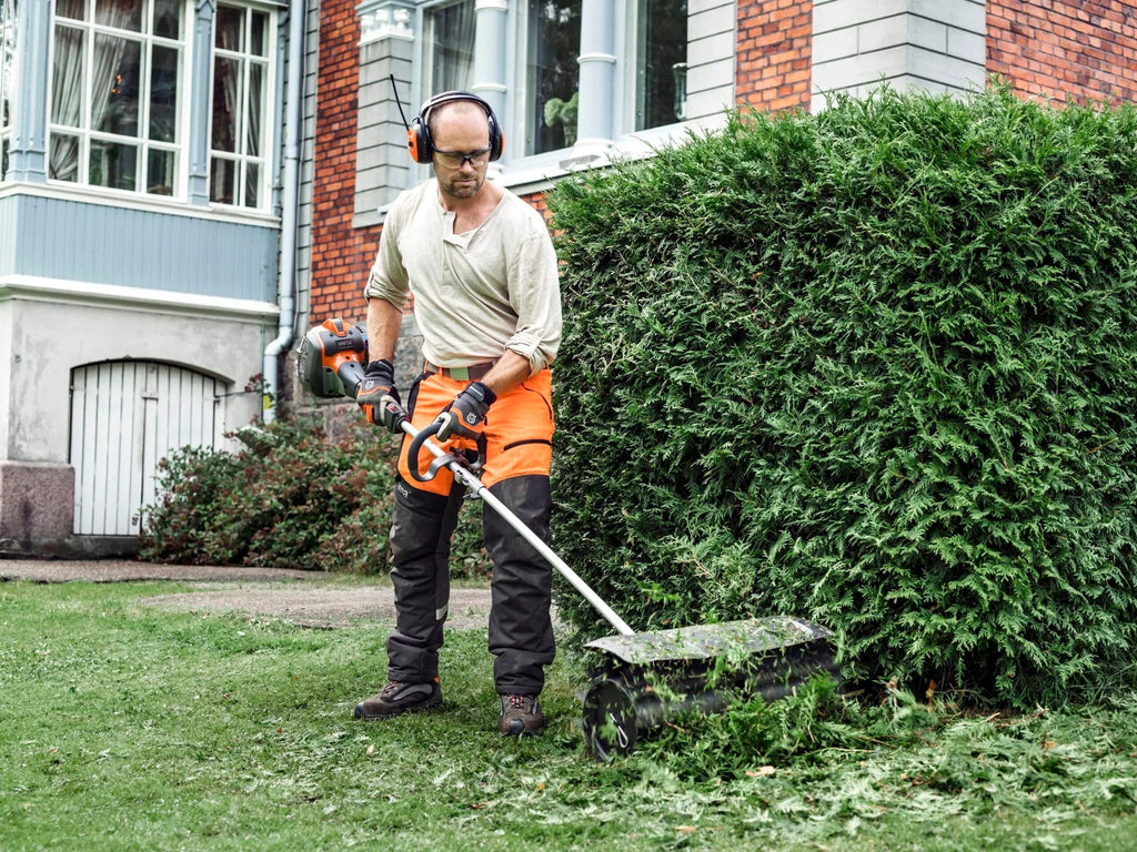 Husqvarna Gas String Trimmer, 28-cc 2-cycle, 20-in Straight Shaft, Attachment And Edger Capable - 330LK 970545001