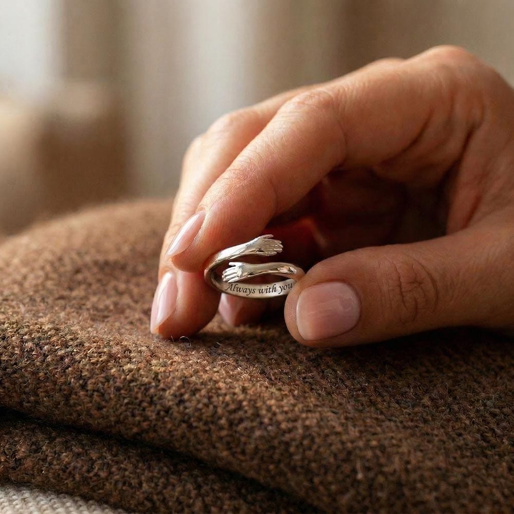 To My Mom From Son - Hug Ring