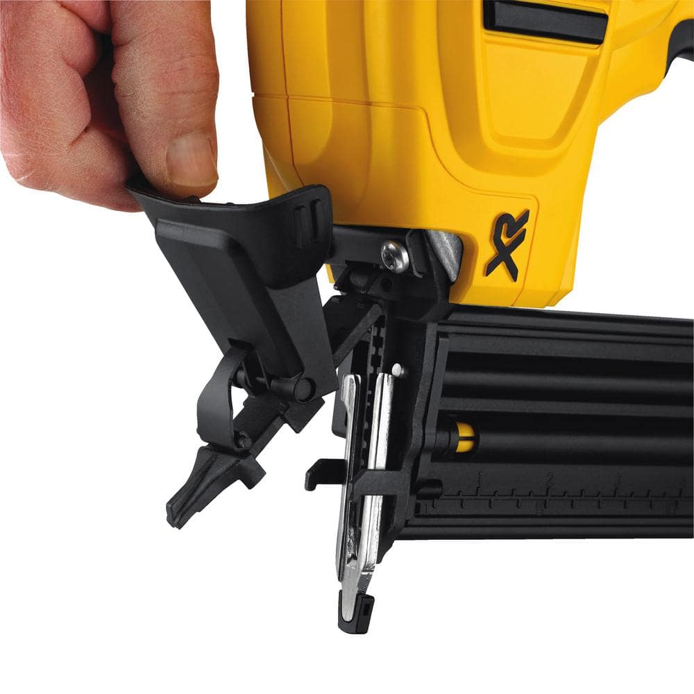 20V MAX XR Lithium-Ion Cordless 18-Gauge Brad Nailer - DCN680B