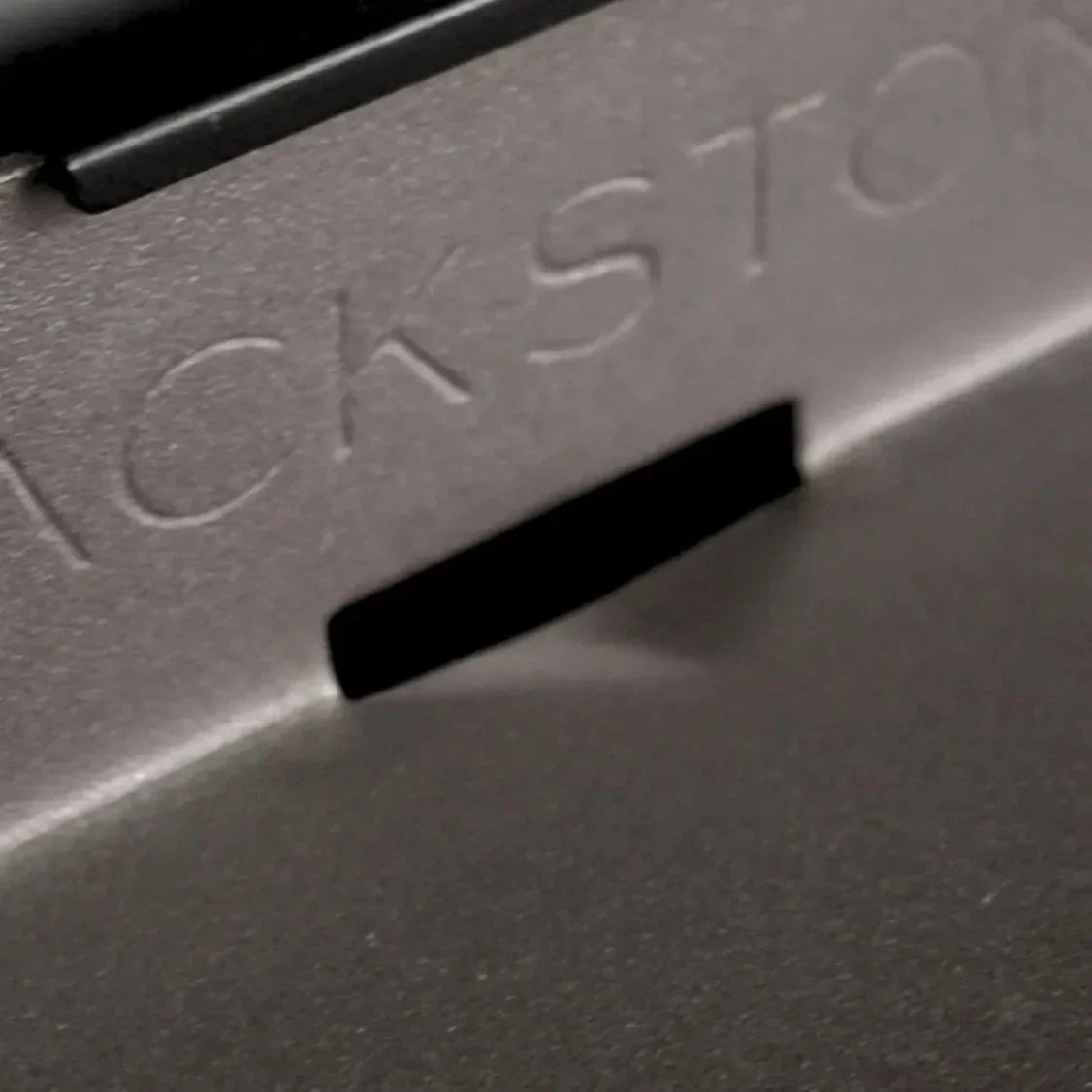 Blackstone On The Go 17in Griddle With Hood And Stand - 1939