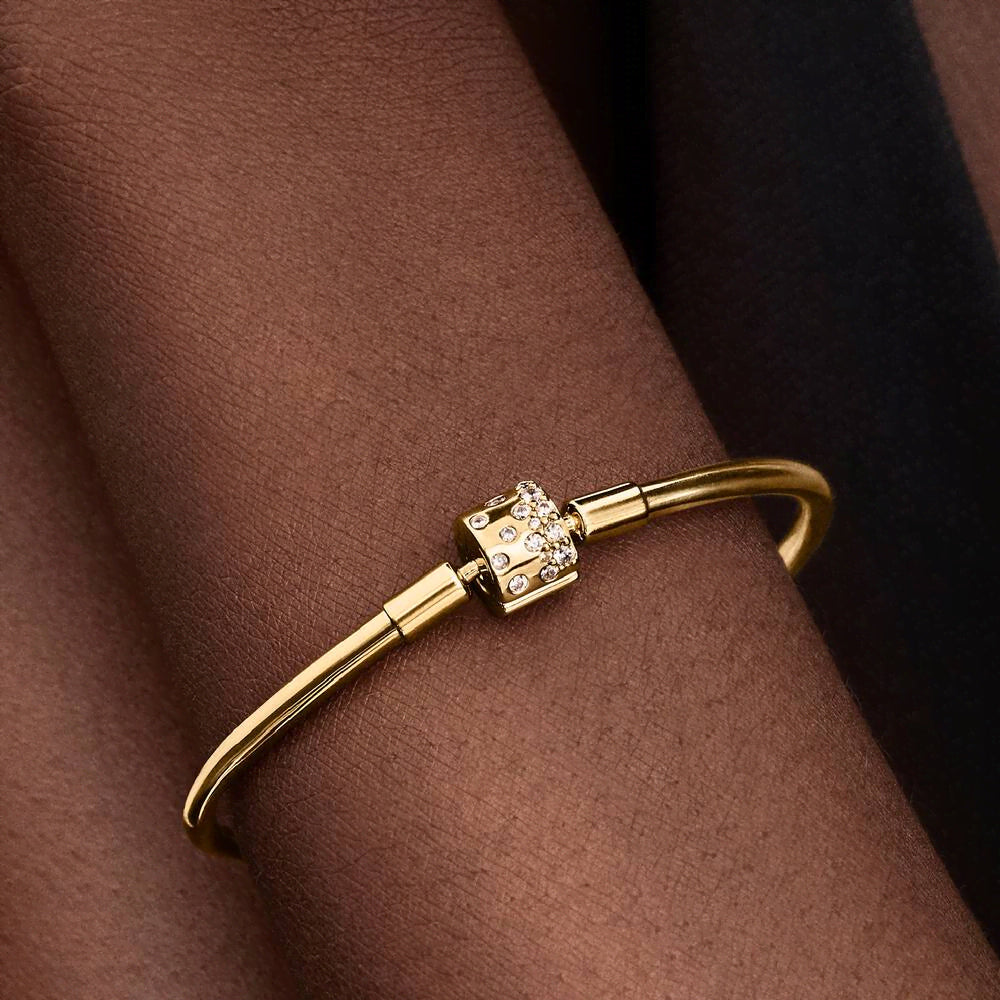 FINAL SALE - Sparkling Barrel Clasp Bangle