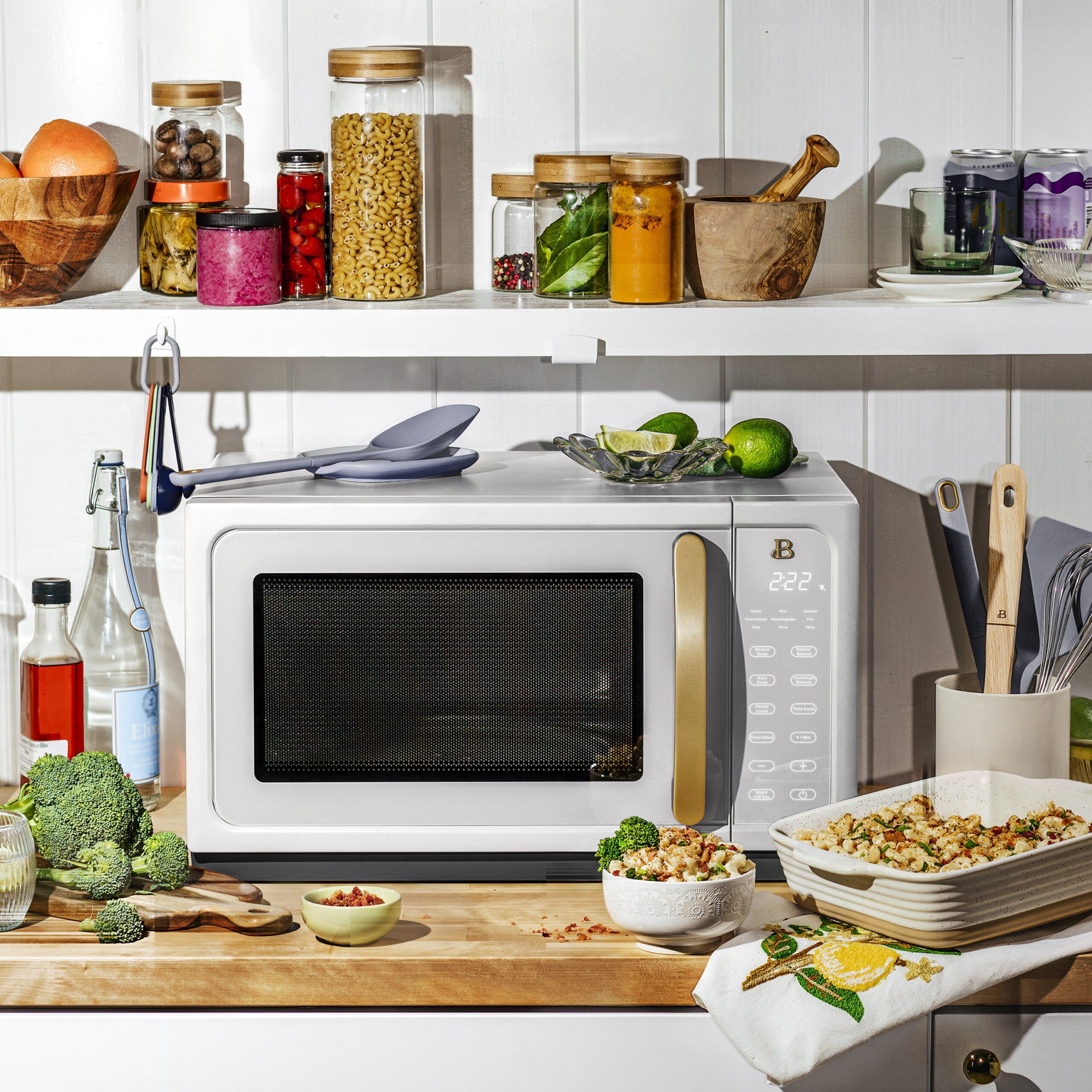 beautiful-11-cu-ft-1000w-sensor-microwave-oven-white-icingkitchen-appliance-2313