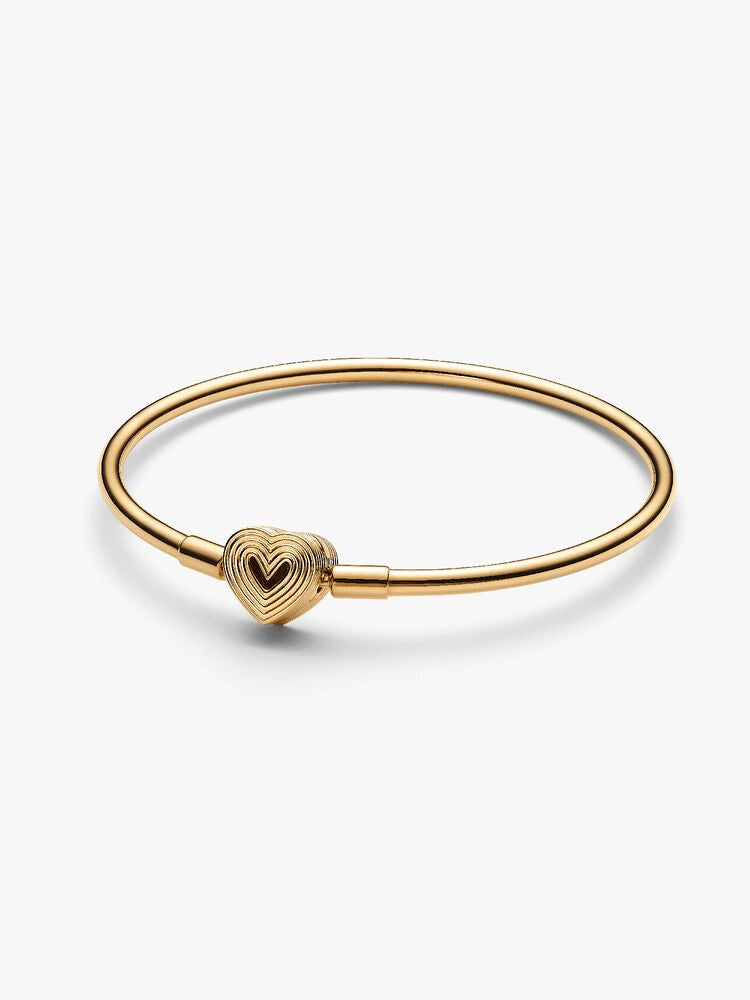 Radiating Heart Clasp Bangle