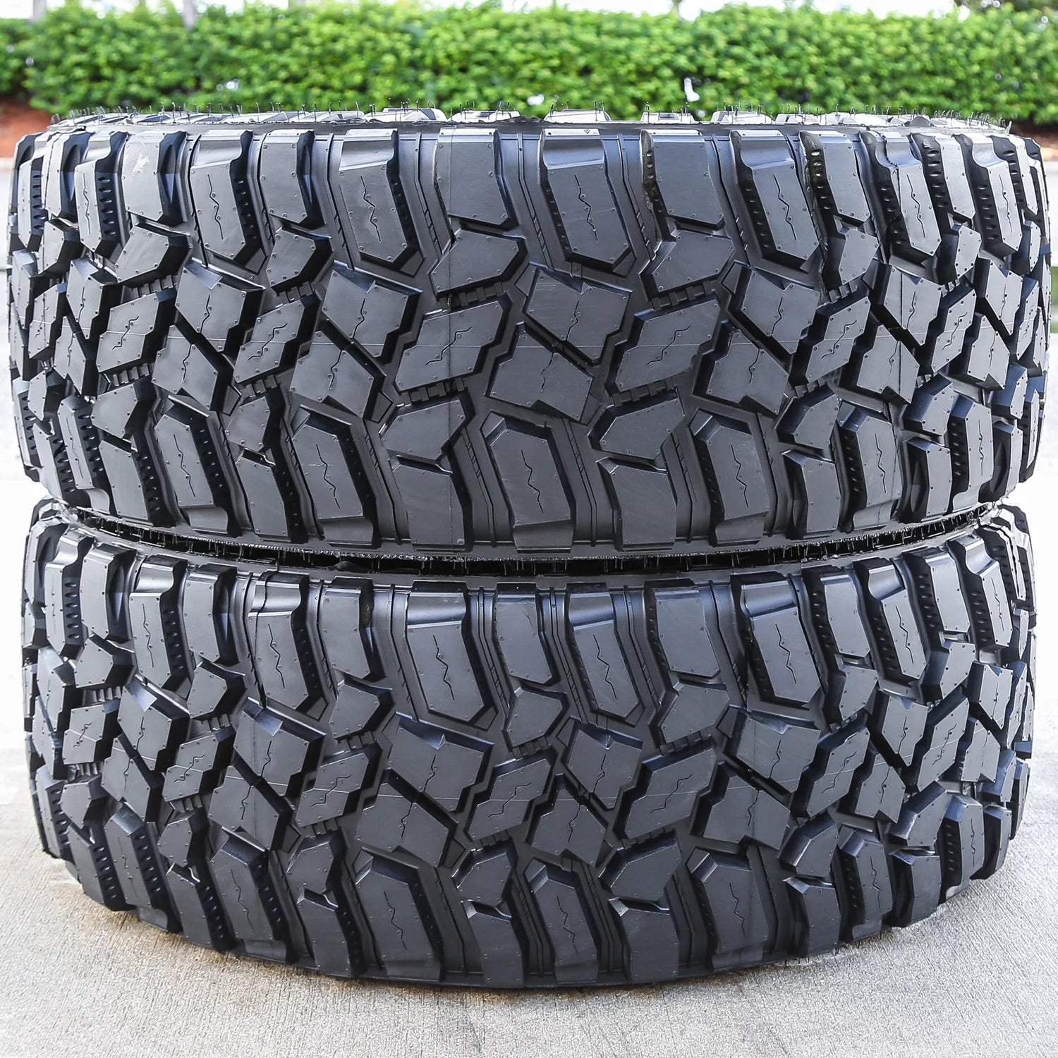 cooper-discoverer-stt-pro-35x1250r20-mud-terrain-all-season-light-truck-tires10-ply-set-of-2-9363