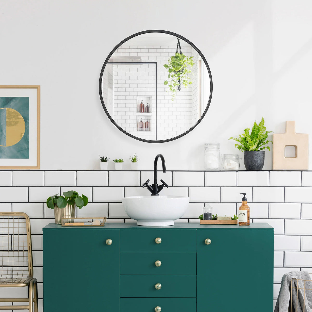 Round Aluminum Wall Mirror With Decorative Metal Frame