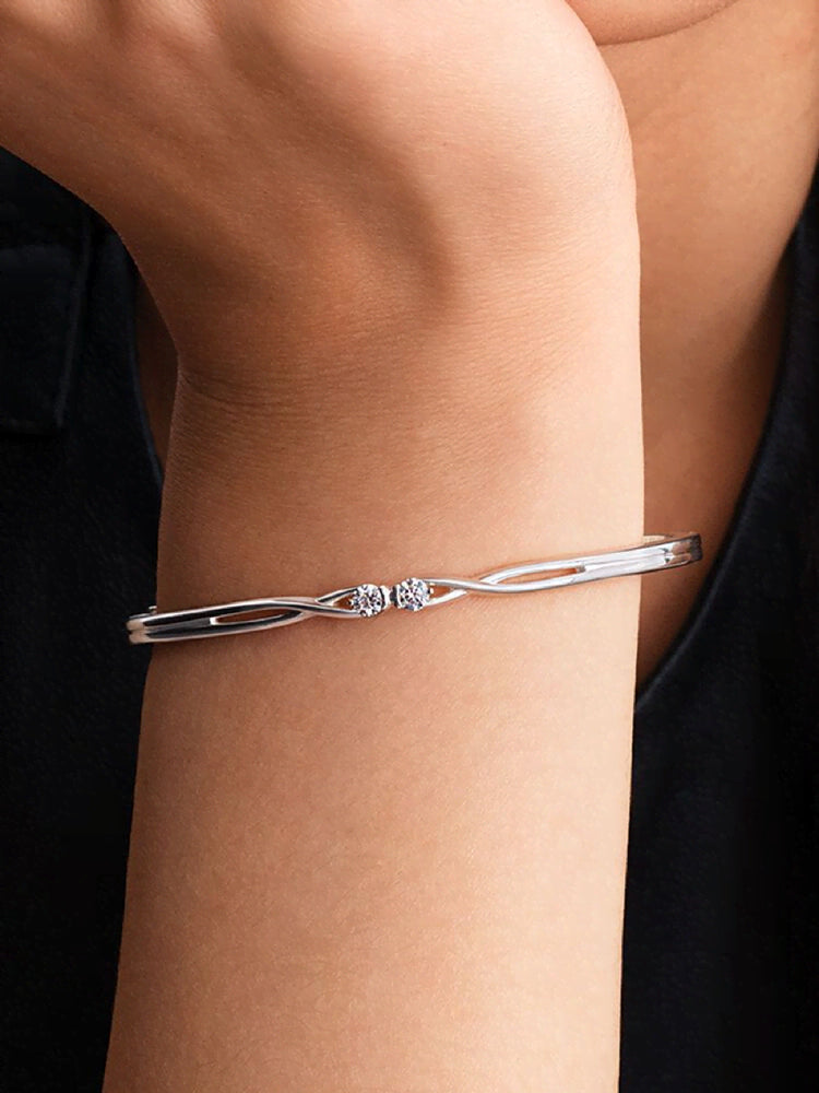 Pandora Infinite Sterling Silver Double-Facing Lab-grown Diamond Bangle