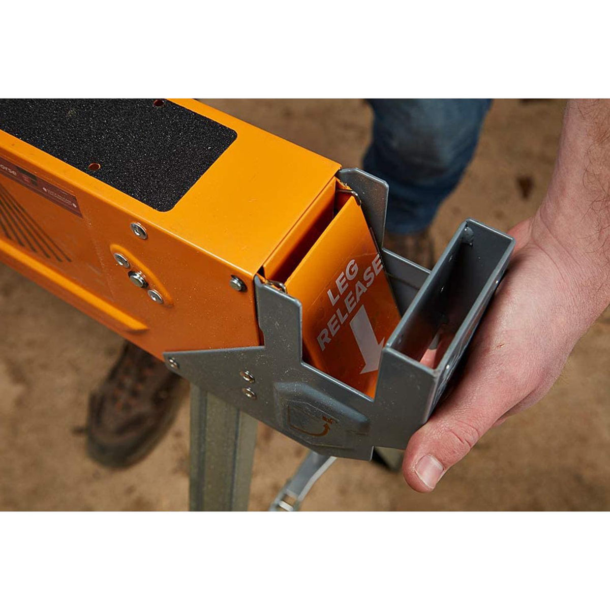 BORA Steel Speedhorse Sawhorse With Auto Release Legs, 30 in H, 2-Pack - PM-4500T