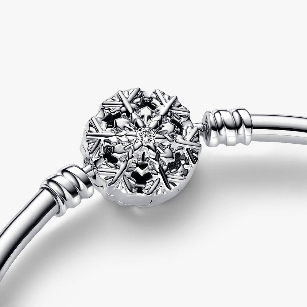 FINAL SALE - Pandora Moments Sparkling Snowflake Clasp Bangle