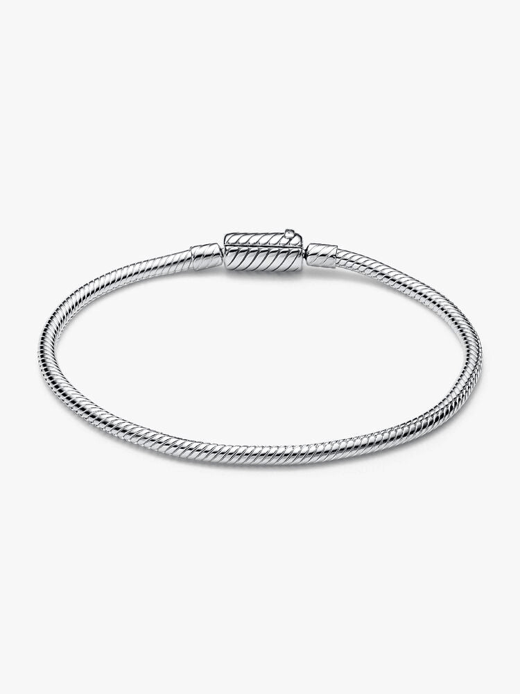 Easy-Close Magnetic Clasp Snake Chain Bracelet