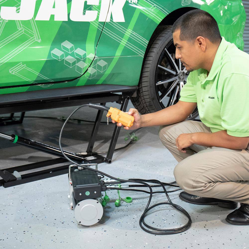 quickjack-7000tl-portable-car-lift-for-trucks-suvs-7000-lbs-capacity-27-lift-height-automatic-safety-locks-8372
