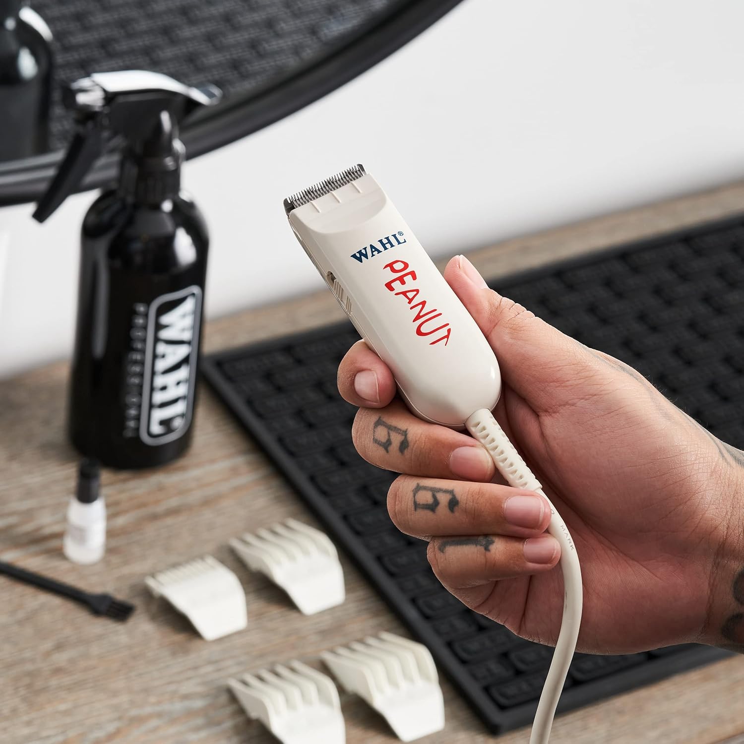 wahl-professional-classic-white-peanut-beard-trimmer-hair-clipper-kit-with-4-guide-combs-9102